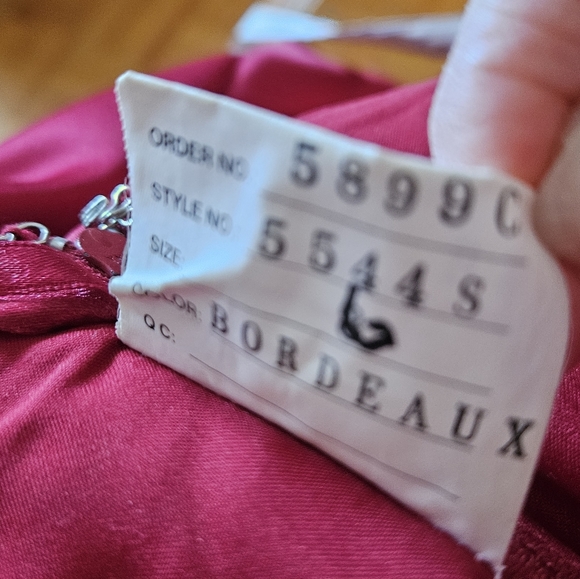 Prom, bridesmaid or evening gown. - Picture 5 of 7